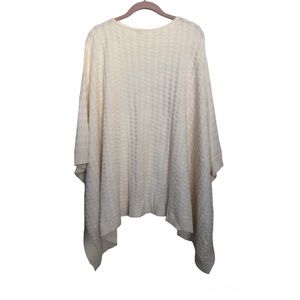 Lululemon Divinity Poncho O/S in Ivory